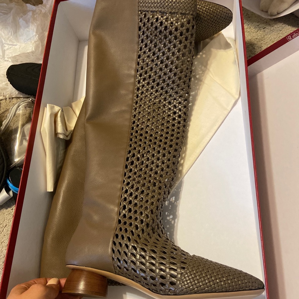 Salvatore Ferragamo taras med brown calf boots 9c